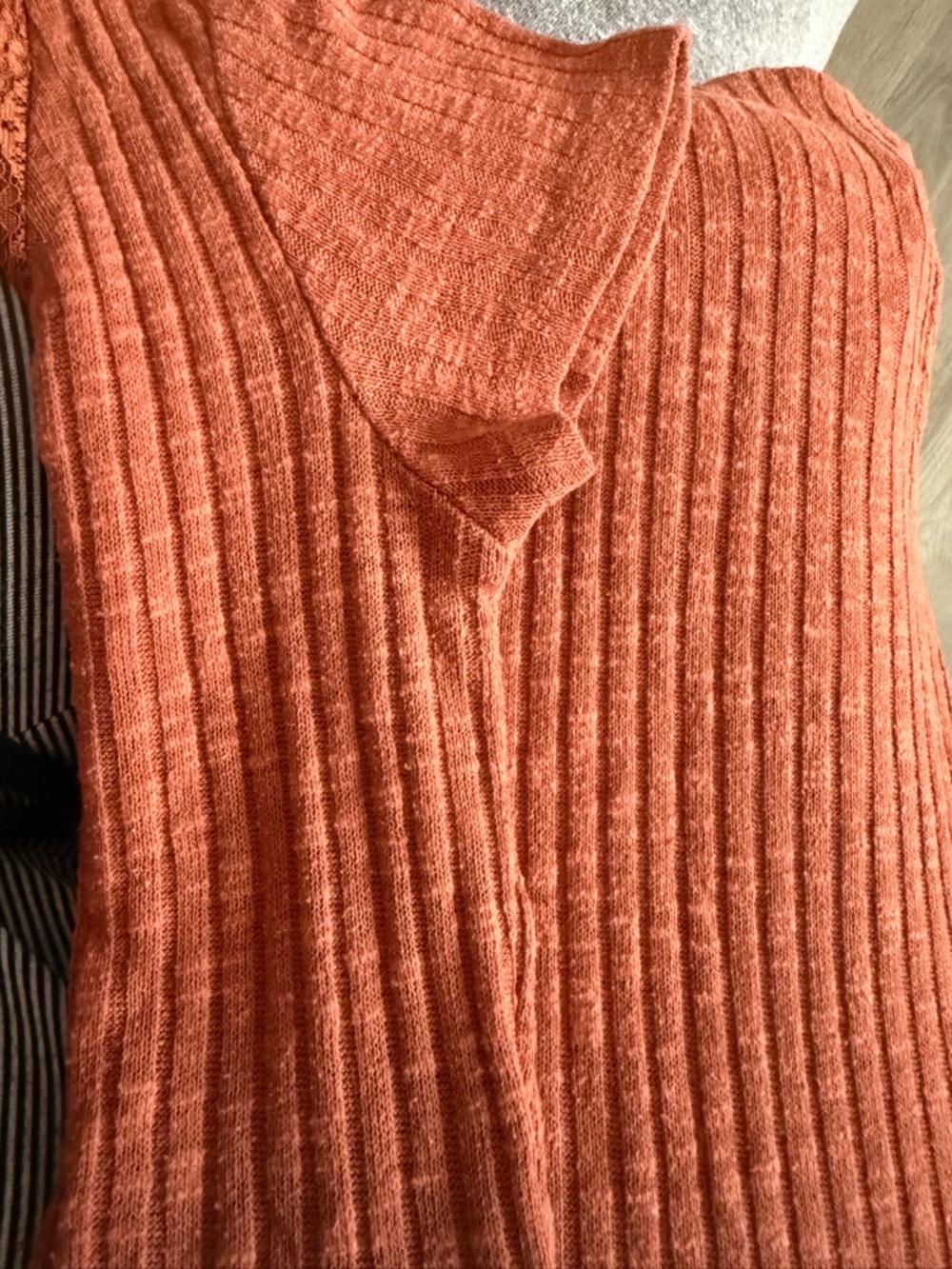 Eclipse Ribbed Button-Front Lace-Trim Crop Top - Rusty Rose - Picture 6 of 6